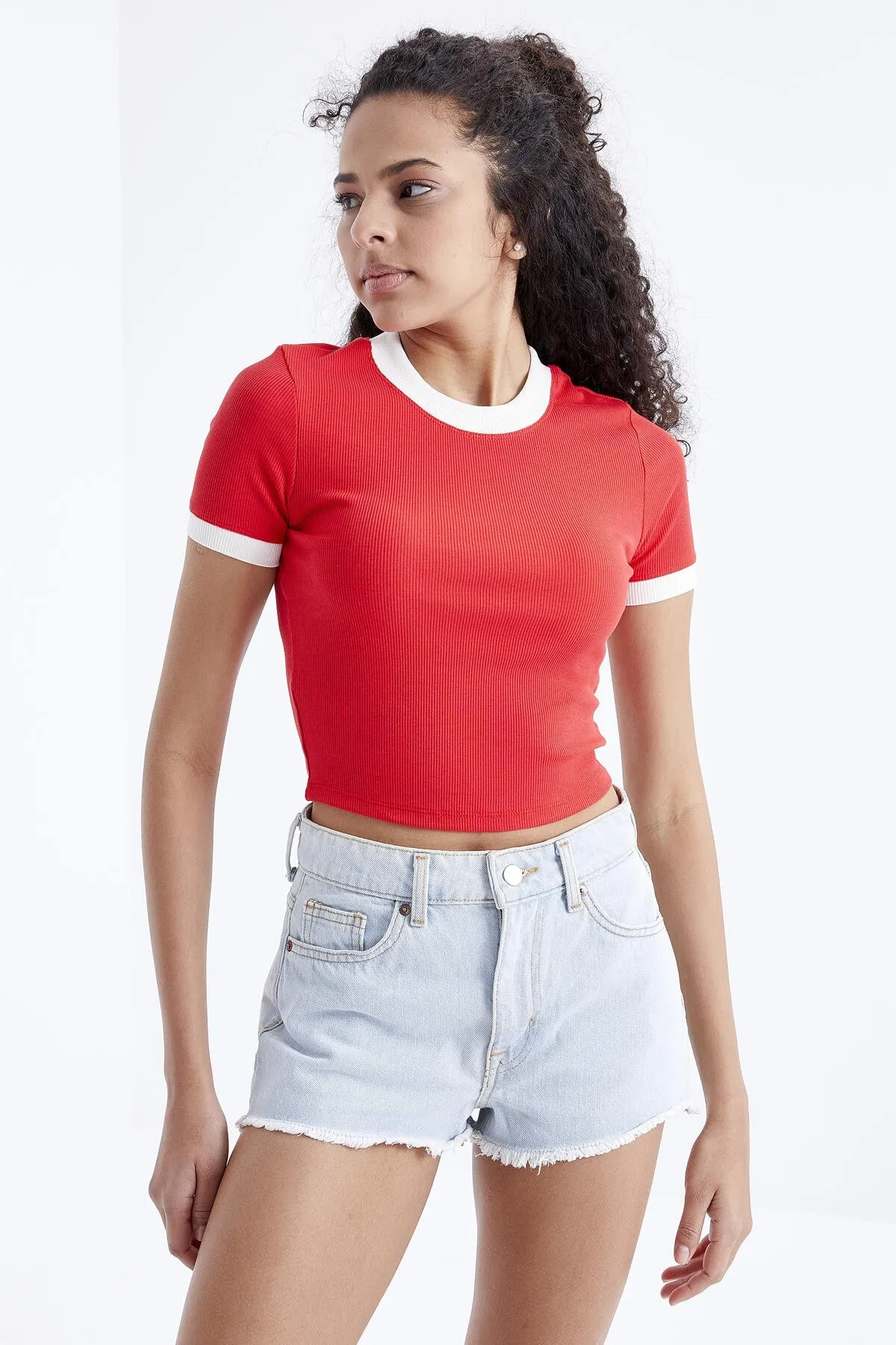 basic kol detayli o yaka kadin crop top t-shirt - 97200