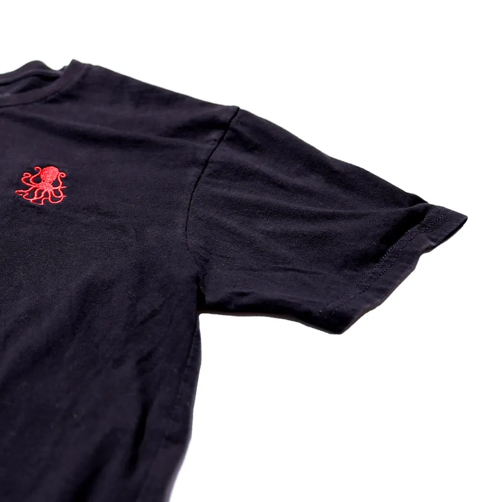 RED CHEST EMBROIDERED Tee Black