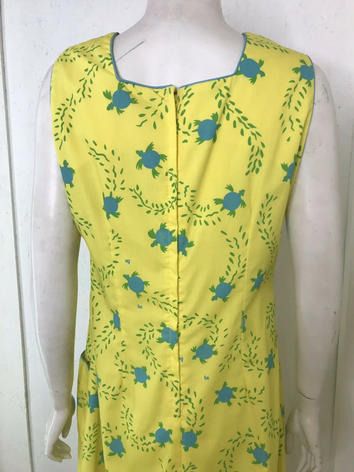 Vintage THE VESTED GENTRESS Retro Hand Screen Print Turtles Yellow Blue Dress 10